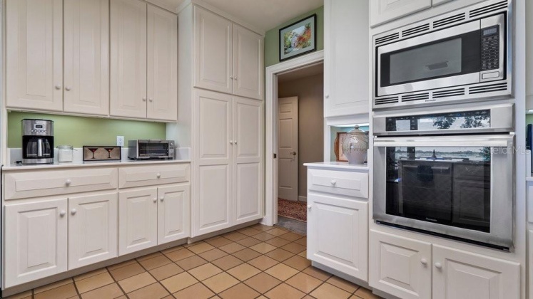 2300 SCENIC HIGHWAY, LAKE WALES, Florida 33898, 3 Bedrooms Bedrooms, ,4 BathroomsBathrooms,Residential,For Sale,SCENIC HIGHWAY,P4911208