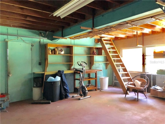 2060 LAKE ARIANA BOULEVARD, AUBURNDALE, Florida 33823, 3 Bedrooms Bedrooms, ,3 BathroomsBathrooms,Residential,For Sale,LAKE ARIANA,L4910854