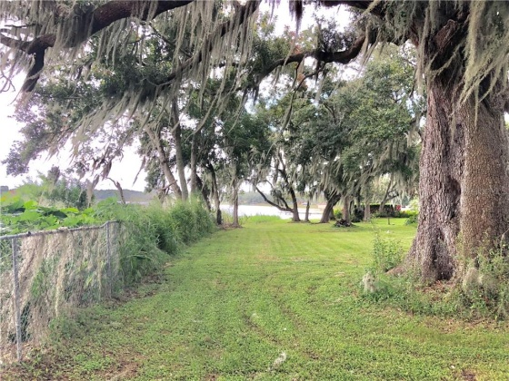 2060 LAKE ARIANA BOULEVARD, AUBURNDALE, Florida 33823, 3 Bedrooms Bedrooms, ,3 BathroomsBathrooms,Residential,For Sale,LAKE ARIANA,L4910854