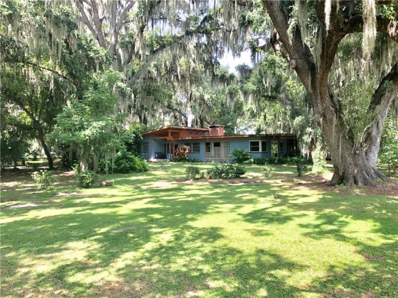 2060 LAKE ARIANA BOULEVARD, AUBURNDALE, Florida 33823, 3 Bedrooms Bedrooms, ,3 BathroomsBathrooms,Residential,For Sale,LAKE ARIANA,L4910854