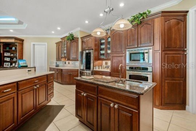 10203 JIM EDWARDS ROAD, HAINES CITY, Florida 33844, 7 Bedrooms Bedrooms, ,8 BathroomsBathrooms,Residential,For Sale,JIM EDWARDS,P4917457