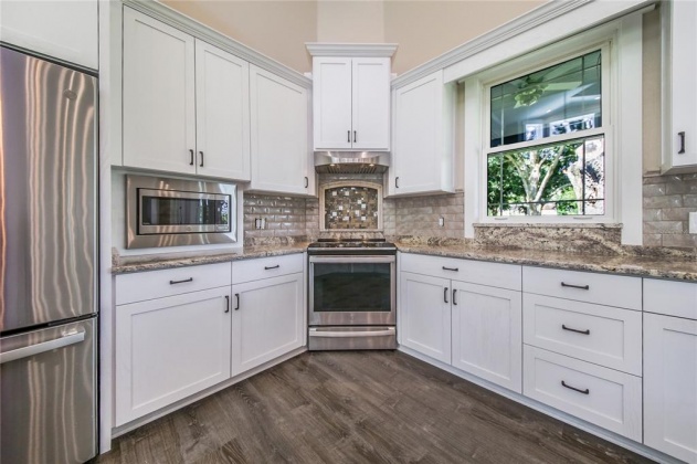 151 LAKEVIEW BOULEVARD, LAKE ALFRED, Florida 33850, 3 Bedrooms Bedrooms, ,3 BathroomsBathrooms,Residential,For Sale,LAKEVIEW,P4917458