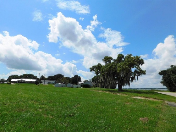 401 LAKE CLINCH BOULEVARD, FROSTPROOF, Florida 33843, ,Land,For Sale,LAKE CLINCH,K4901512