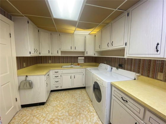 2750 N LAKE REEDY BLVD, FROSTPROOF, Florida 33843, 5 Bedrooms Bedrooms, ,7 BathroomsBathrooms,Residential,For Sale,N LAKE REEDY BLVD,K4901529