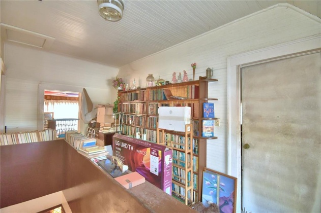 6121 COUNTY ROAD 547, DAVENPORT, Florida 33837, 3 Bedrooms Bedrooms, ,1 BathroomBathrooms,Residential,For Sale,COUNTY ROAD 547,P4917702
