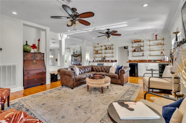 940 LAKE HOLLINGSWORTH DRIVE, LAKELAND, Florida 33803, 5 Bedrooms Bedrooms, ,6 BathroomsBathrooms,Residential,For Sale,LAKE HOLLINGSWORTH,L4927156