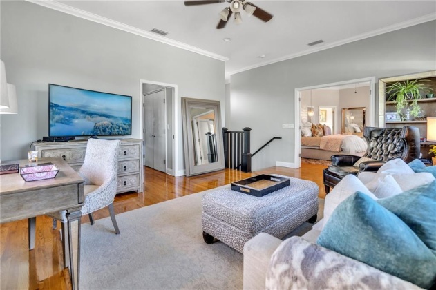 940 LAKE HOLLINGSWORTH DRIVE, LAKELAND, Florida 33803, 5 Bedrooms Bedrooms, ,6 BathroomsBathrooms,Residential,For Sale,LAKE HOLLINGSWORTH,L4927156