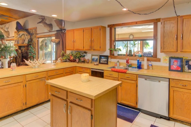 1704 OLD GROVE TRAIL, FROSTPROOF, Florida 33843, 3 Bedrooms Bedrooms, ,3 BathroomsBathrooms,Residential,For Sale,OLD GROVE,L4927095
