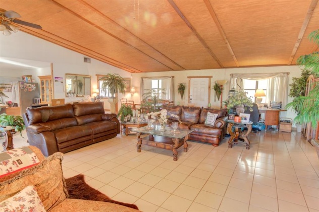 1704 OLD GROVE TRAIL, FROSTPROOF, Florida 33843, 3 Bedrooms Bedrooms, ,3 BathroomsBathrooms,Residential,For Sale,OLD GROVE,L4927095