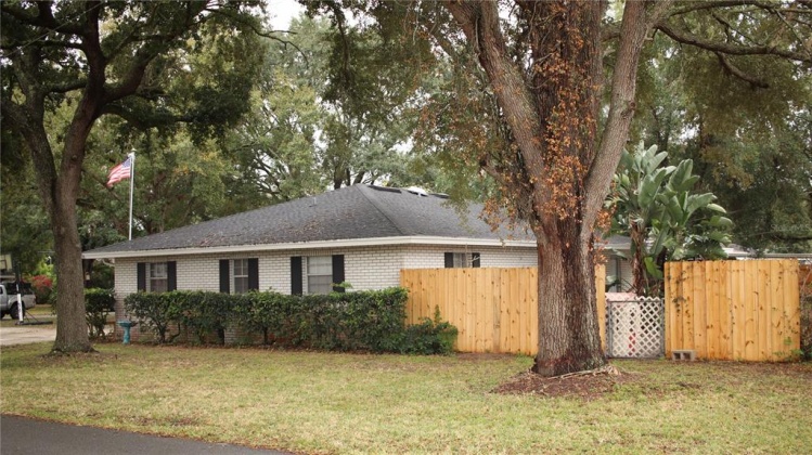1211 LYNN AVENUE, AUBURNDALE, Florida 33823, 5 Bedrooms Bedrooms, ,2 BathroomsBathrooms,Residential,For Sale,LYNN,P4918984
