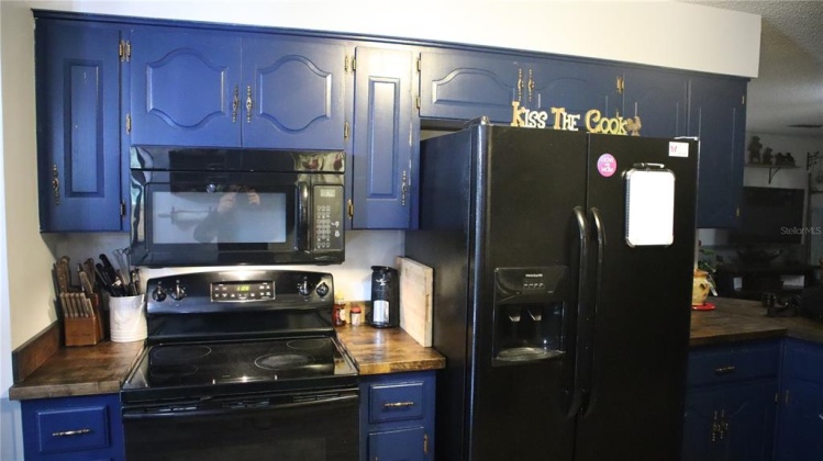 1211 LYNN AVENUE, AUBURNDALE, Florida 33823, 5 Bedrooms Bedrooms, ,2 BathroomsBathrooms,Residential,For Sale,LYNN,P4918984