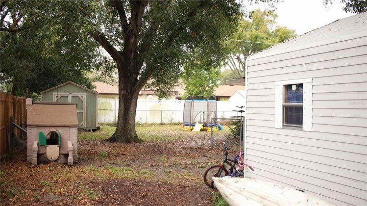 1211 LYNN AVENUE, AUBURNDALE, Florida 33823, 5 Bedrooms Bedrooms, ,2 BathroomsBathrooms,Residential,For Sale,LYNN,P4918984