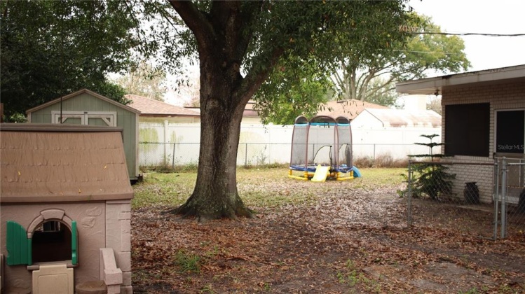 1211 LYNN AVENUE, AUBURNDALE, Florida 33823, 5 Bedrooms Bedrooms, ,2 BathroomsBathrooms,Residential,For Sale,LYNN,P4918984