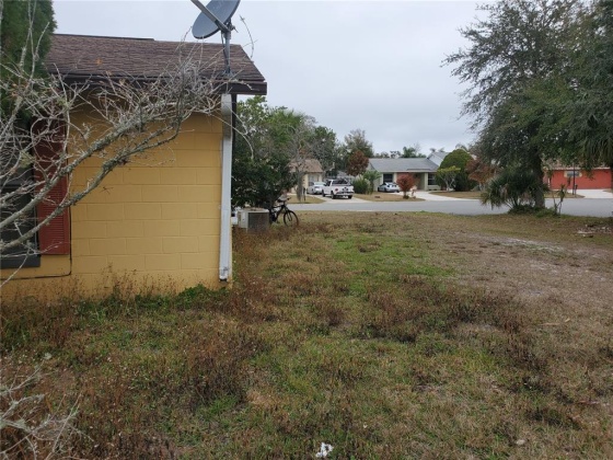 706 MIDIRON LANE, POINCIANA, Florida 34759, 3 Bedrooms Bedrooms, ,2 BathroomsBathrooms,Residential,For Sale,MIDIRON,S5061647