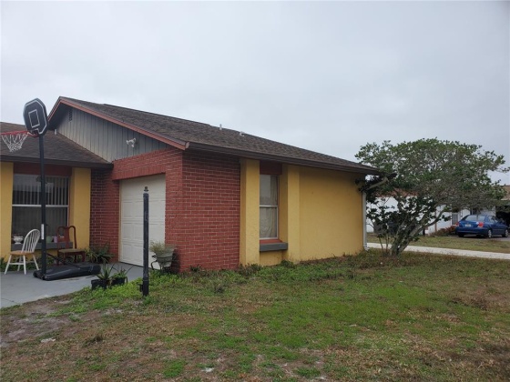 706 MIDIRON LANE, POINCIANA, Florida 34759, 3 Bedrooms Bedrooms, ,2 BathroomsBathrooms,Residential,For Sale,MIDIRON,S5061647