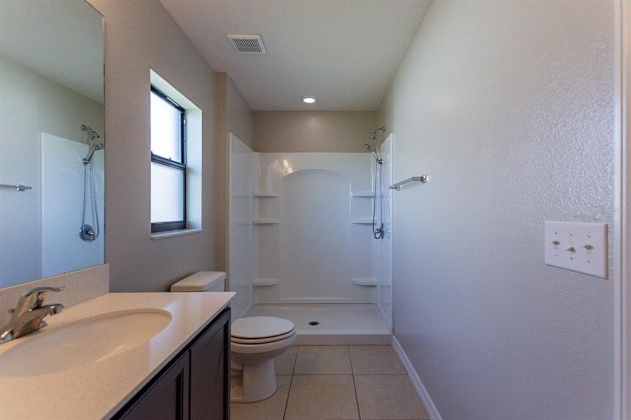1876 AMBER SWEET CIRCLE, DUNDEE, Florida 33838, 3 Bedrooms Bedrooms, ,2 BathroomsBathrooms,Residential,For Sale,AMBER SWEET,O5998342