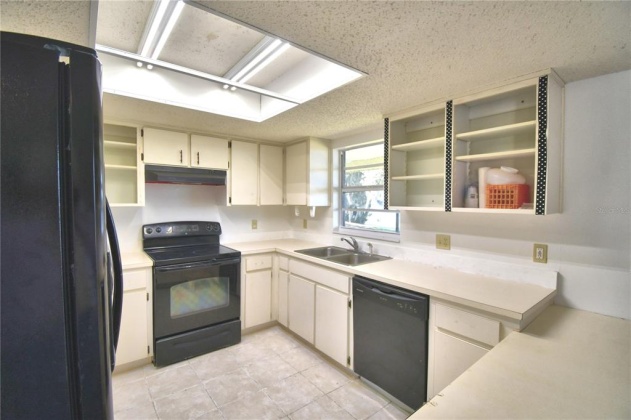 405 4TH COURT, FROSTPROOF, Florida 33843, 3 Bedrooms Bedrooms, ,3 BathroomsBathrooms,Rental Properties,For Sale,4TH,K4901618
