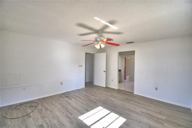 405 4TH COURT, FROSTPROOF, Florida 33843, 3 Bedrooms Bedrooms, ,3 BathroomsBathrooms,Rental Properties,For Sale,4TH,K4901618