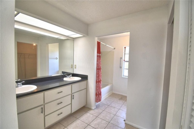 405 4TH COURT, FROSTPROOF, Florida 33843, 3 Bedrooms Bedrooms, ,3 BathroomsBathrooms,Rental Properties,For Sale,4TH,K4901618