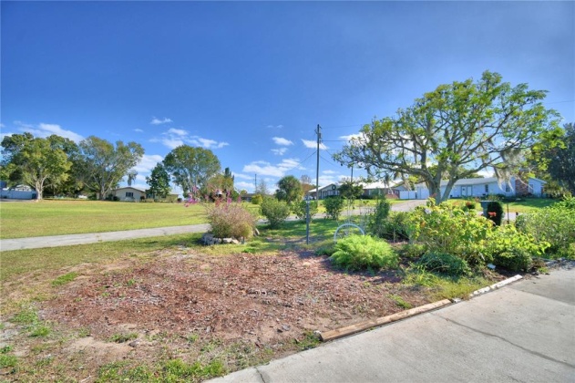 405 4TH COURT, FROSTPROOF, Florida 33843, 3 Bedrooms Bedrooms, ,3 BathroomsBathrooms,Rental Properties,For Sale,4TH,K4901618