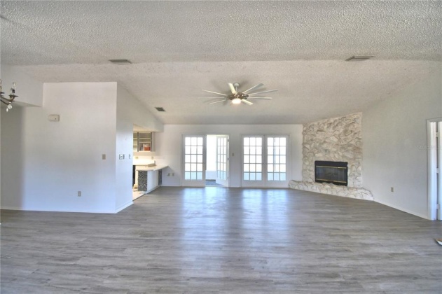 405 4TH COURT, FROSTPROOF, Florida 33843, 3 Bedrooms Bedrooms, ,3 BathroomsBathrooms,Rental Properties,For Sale,4TH,K4901618