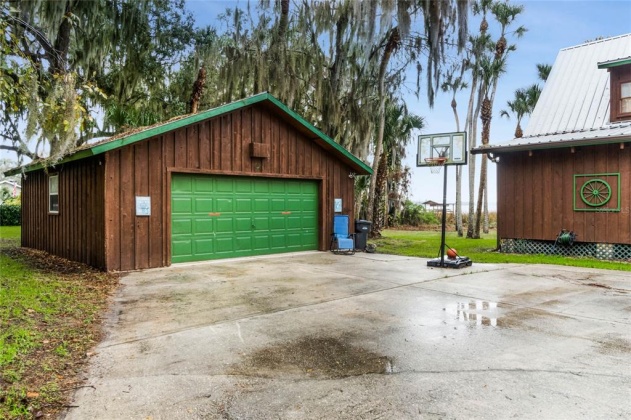 4950 LAKE PIERCE DRIVE, LAKE WALES, Florida 33898, 4 Bedrooms Bedrooms, ,4 BathroomsBathrooms,Residential,For Sale,LAKE PIERCE,P4919011