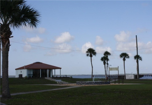 1113 PALM AVENUE, INDIAN LAKE ESTATES, Florida 33855, ,Land,For Sale,PALM,L4927665