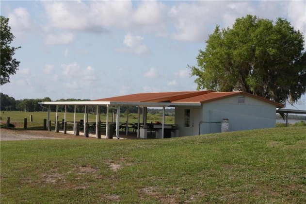 1015 PALM AVENUE, INDIAN LAKE ESTATES, Florida 33855, ,Land,For Sale,PALM,L4927666