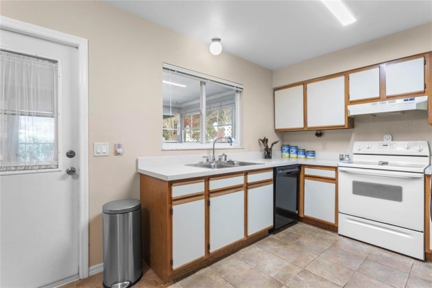 7053 FLORA WAY, LAKE WALES, Florida 33898, 2 Bedrooms Bedrooms, ,2 BathroomsBathrooms,Residential,For Sale,FLORA,P4919184
