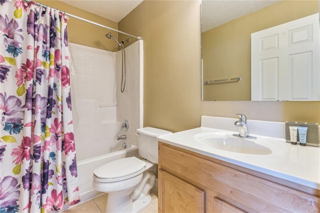 512 BLAKE AVENUE, DAVENPORT, Florida 33897, 5 Bedrooms Bedrooms, ,3 BathroomsBathrooms,Rental Properties,For Sale,BLAKE,O6000522