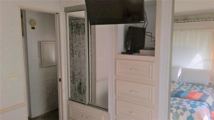 228 BIG PINE AVENUE, FROSTPROOF, Florida 33843, 1 Bedroom Bedrooms, ,1 BathroomBathrooms,Residential,For Sale,BIG PINE,K4901635