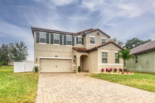 2297 BELLA LUNA CIRCLE, LAKELAND, Florida 33810, 4 Bedrooms Bedrooms, ,2 BathroomsBathrooms,Residential,For Sale,BELLA LUNA,T3352866