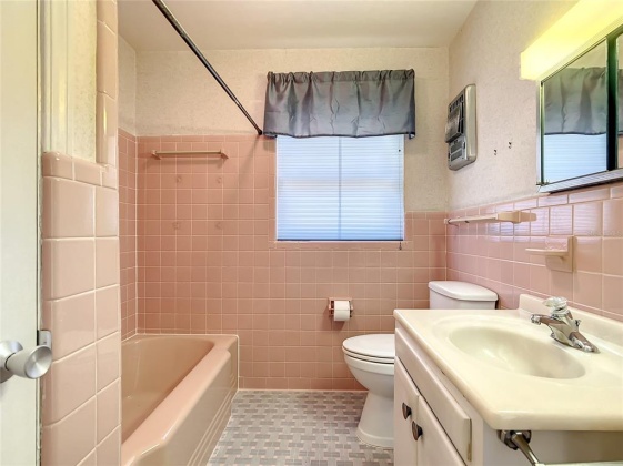 711 OSCEOLA AVENUE, LAKE WALES, Florida 33853, 3 Bedrooms Bedrooms, ,2 BathroomsBathrooms,Residential,For Sale,OSCEOLA,P4919074