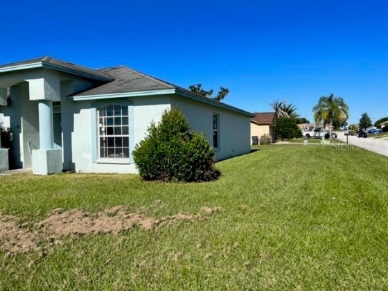 3507 MANOR LOOP, LAKELAND, Florida 33810, 3 Bedrooms Bedrooms, ,2 BathroomsBathrooms,Residential,For Sale,MANOR,O5993861