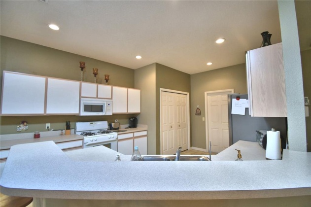 4465 TURNBERRY LANE, LAKE WALES, Florida 33859, 2 Bedrooms Bedrooms, ,2 BathroomsBathrooms,Rental Properties,For Sale,TURNBERRY,P4919284