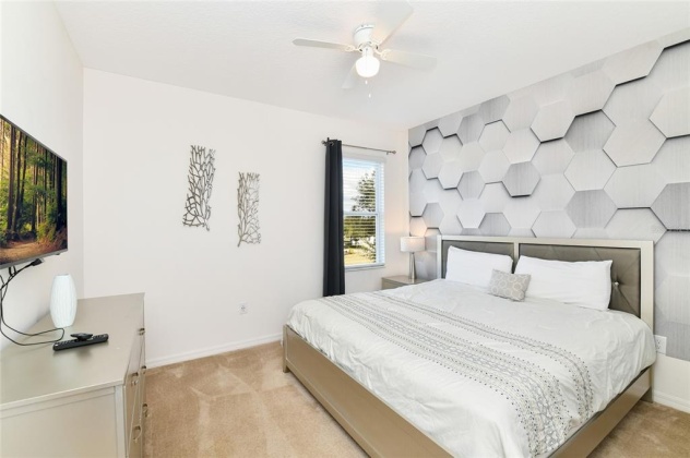 4053 OAKTREE DRIVE, DAVENPORT, Florida 33837, 14 Bedrooms Bedrooms, ,11 BathroomsBathrooms,Residential,For Sale,OAKTREE,S5062392