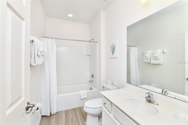 4053 OAKTREE DRIVE, DAVENPORT, Florida 33837, 14 Bedrooms Bedrooms, ,11 BathroomsBathrooms,Residential,For Sale,OAKTREE,S5062392