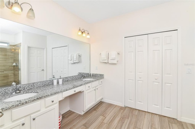 4053 OAKTREE DRIVE, DAVENPORT, Florida 33837, 14 Bedrooms Bedrooms, ,11 BathroomsBathrooms,Residential,For Sale,OAKTREE,S5062392