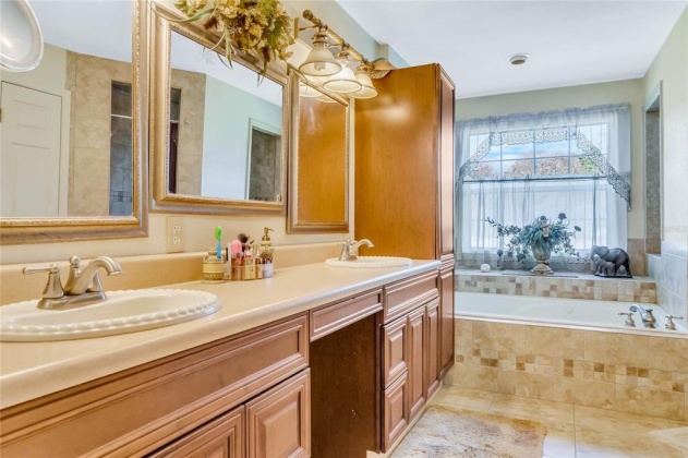 3504 HINSON AVENUE, HAINES CITY, Florida 33844, 4 Bedrooms Bedrooms, ,3 BathroomsBathrooms,Residential,For Sale,HINSON,P4919355