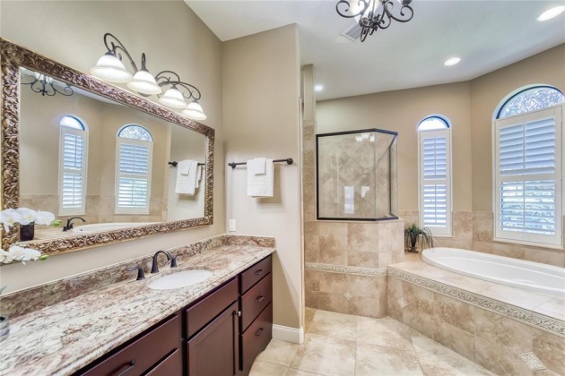 1918 HERITAGE LAKES BOULEVARD, LAKELAND, Florida 33803, 4 Bedrooms Bedrooms, ,3 BathroomsBathrooms,Residential,For Sale,HERITAGE LAKES,L4927677