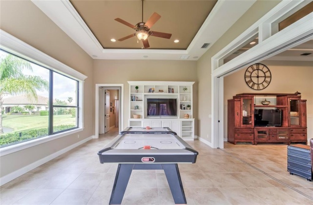 1918 HERITAGE LAKES BOULEVARD, LAKELAND, Florida 33803, 4 Bedrooms Bedrooms, ,3 BathroomsBathrooms,Residential,For Sale,HERITAGE LAKES,L4927677
