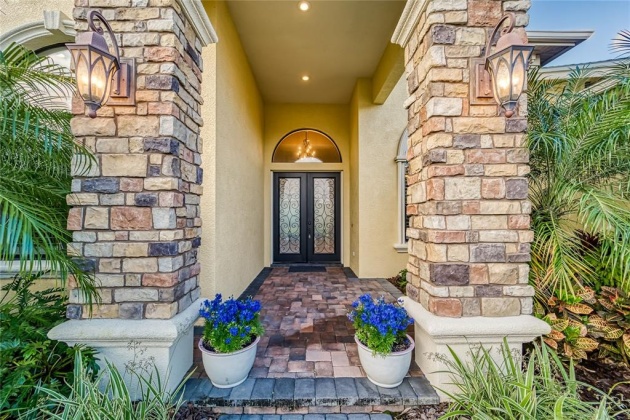 1918 HERITAGE LAKES BOULEVARD, LAKELAND, Florida 33803, 4 Bedrooms Bedrooms, ,3 BathroomsBathrooms,Residential,For Sale,HERITAGE LAKES,L4927677