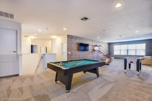 7013 OAKWOOD STREET, DAVENPORT, Florida 33837, 14 Bedrooms Bedrooms, ,10 BathroomsBathrooms,Residential,For Sale,OAKWOOD,T3354677