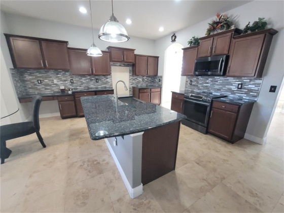 2228 GRANTHAM AVENUE, DAVENPORT, Florida 33837, 5 Bedrooms Bedrooms, ,3 BathroomsBathrooms,Rental Properties,For Sale,GRANTHAM,O6003494