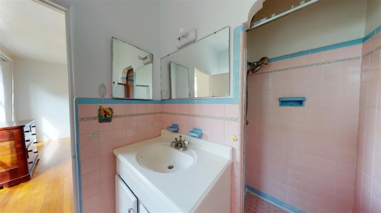 418 PARK AVENUE, LAKE WALES, Florida 33853, 3 Bedrooms Bedrooms, ,2 BathroomsBathrooms,Residential,For Sale,PARK,O6005424