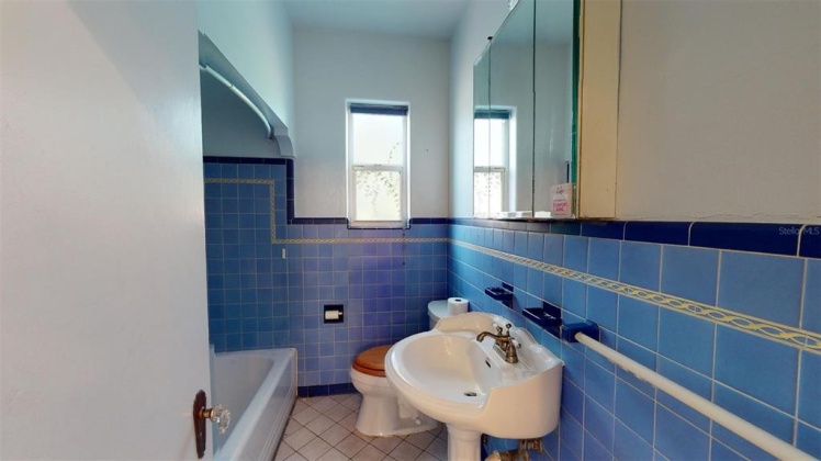 418 PARK AVENUE, LAKE WALES, Florida 33853, 3 Bedrooms Bedrooms, ,2 BathroomsBathrooms,Residential,For Sale,PARK,O6005424