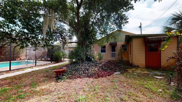 418 PARK AVENUE, LAKE WALES, Florida 33853, 3 Bedrooms Bedrooms, ,2 BathroomsBathrooms,Residential,For Sale,PARK,O6005424