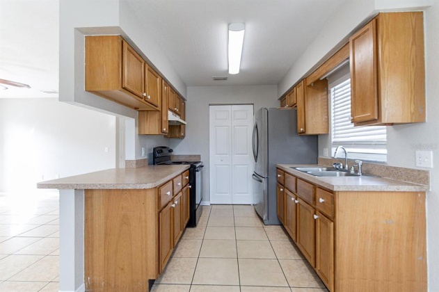 18 TILLMAN AVENUE, LAKE WALES, Florida 33853, 3 Bedrooms Bedrooms, ,2 BathroomsBathrooms,Residential,For Sale,TILLMAN,O6004421