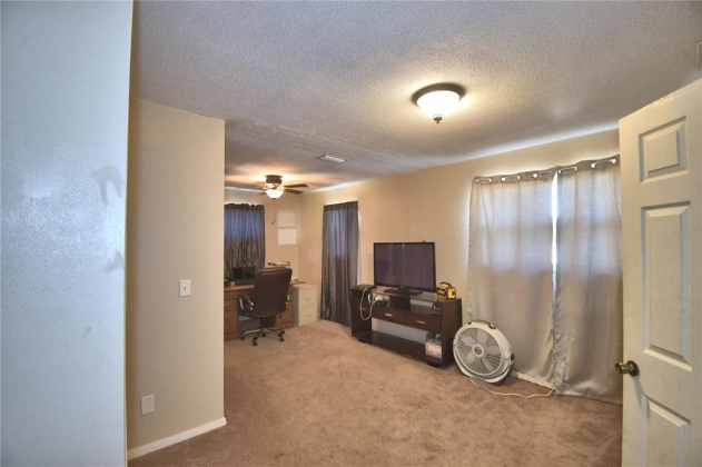 1915 US HIGHWAY 17, FORT MEADE, Florida 33841, 5 Bedrooms Bedrooms, ,3 BathroomsBathrooms,Residential,For Sale,US HIGHWAY 17,P4919532