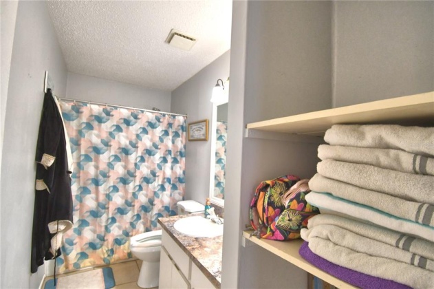 1915 US HIGHWAY 17, FORT MEADE, Florida 33841, 5 Bedrooms Bedrooms, ,3 BathroomsBathrooms,Residential,For Sale,US HIGHWAY 17,P4919532